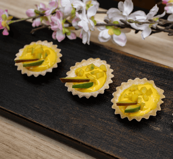 Savane & Mousson Traiteur - Fleur de Jungle Mangue tartelette à la crème de mangue
